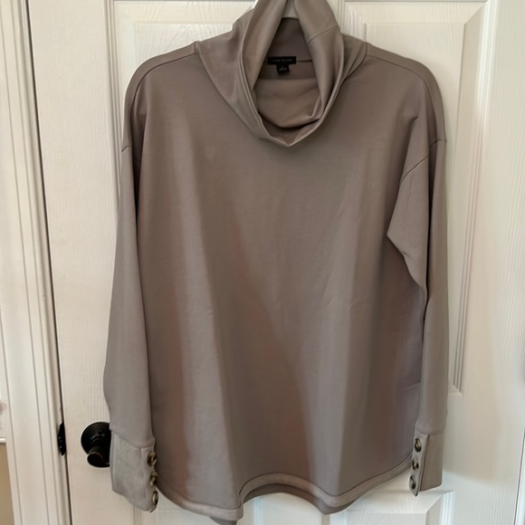 Ann Taylor Faux Suede Button Cuff & Hem Pullover (M) - Picture 2 of 7